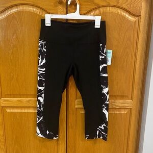 DSG Black Capri Leggings with White Logo. New with tags, size medium.